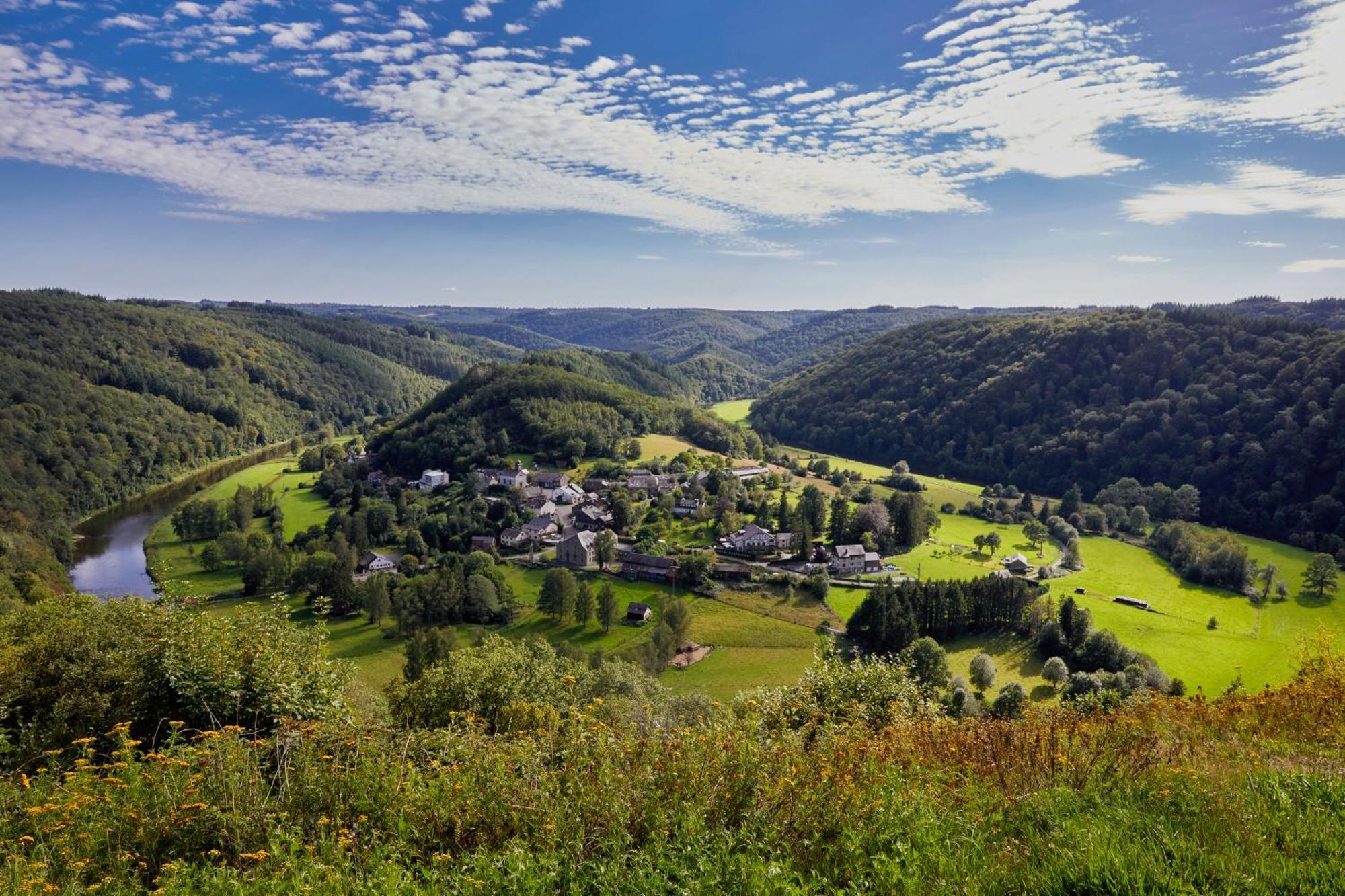 Hillview Resort Grandvoir Neufchâteau Kültér fotó