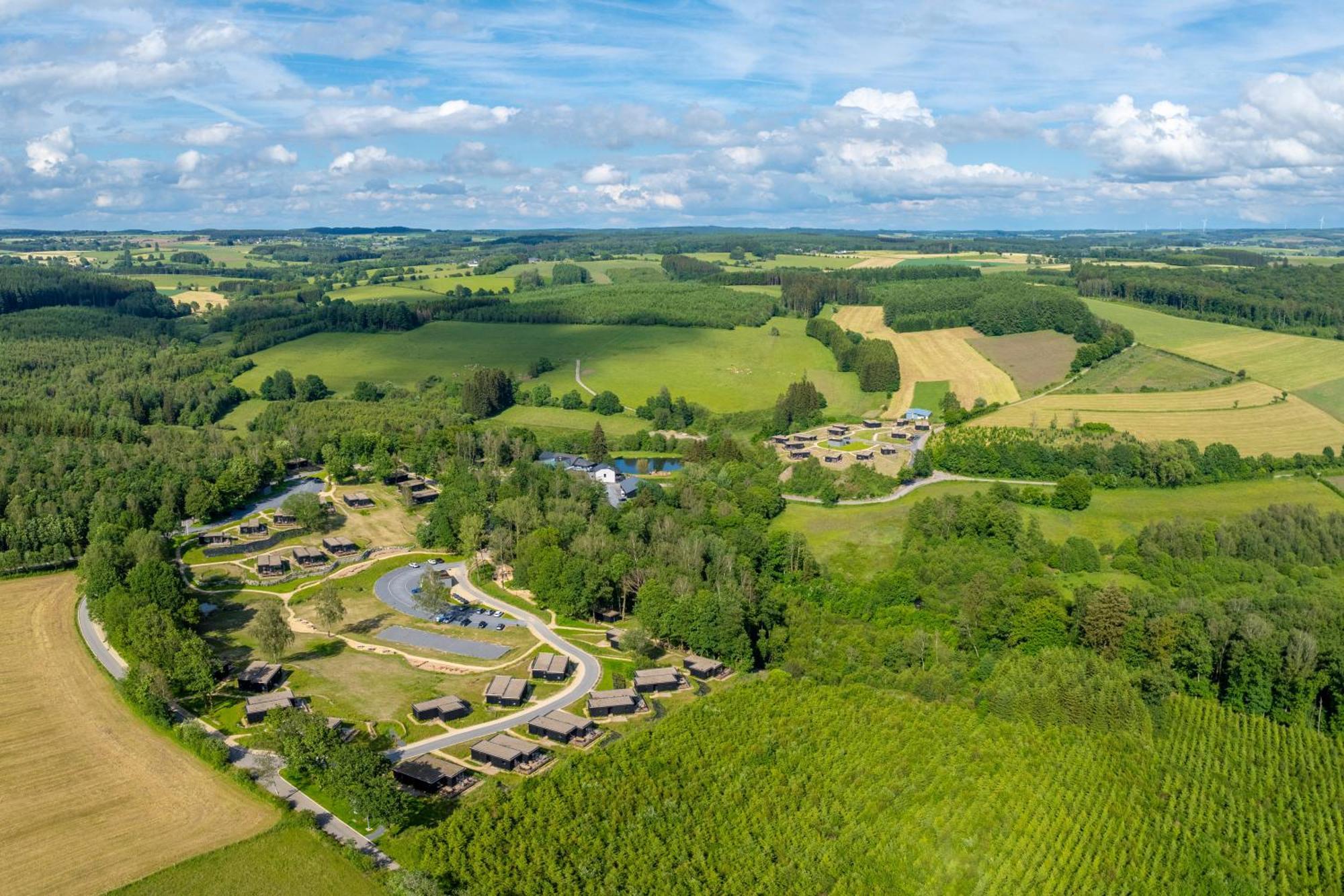 Hillview Resort Grandvoir Neufchâteau Kültér fotó